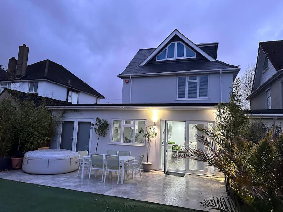 Northbourne House Villa Ferndown Exterior photo